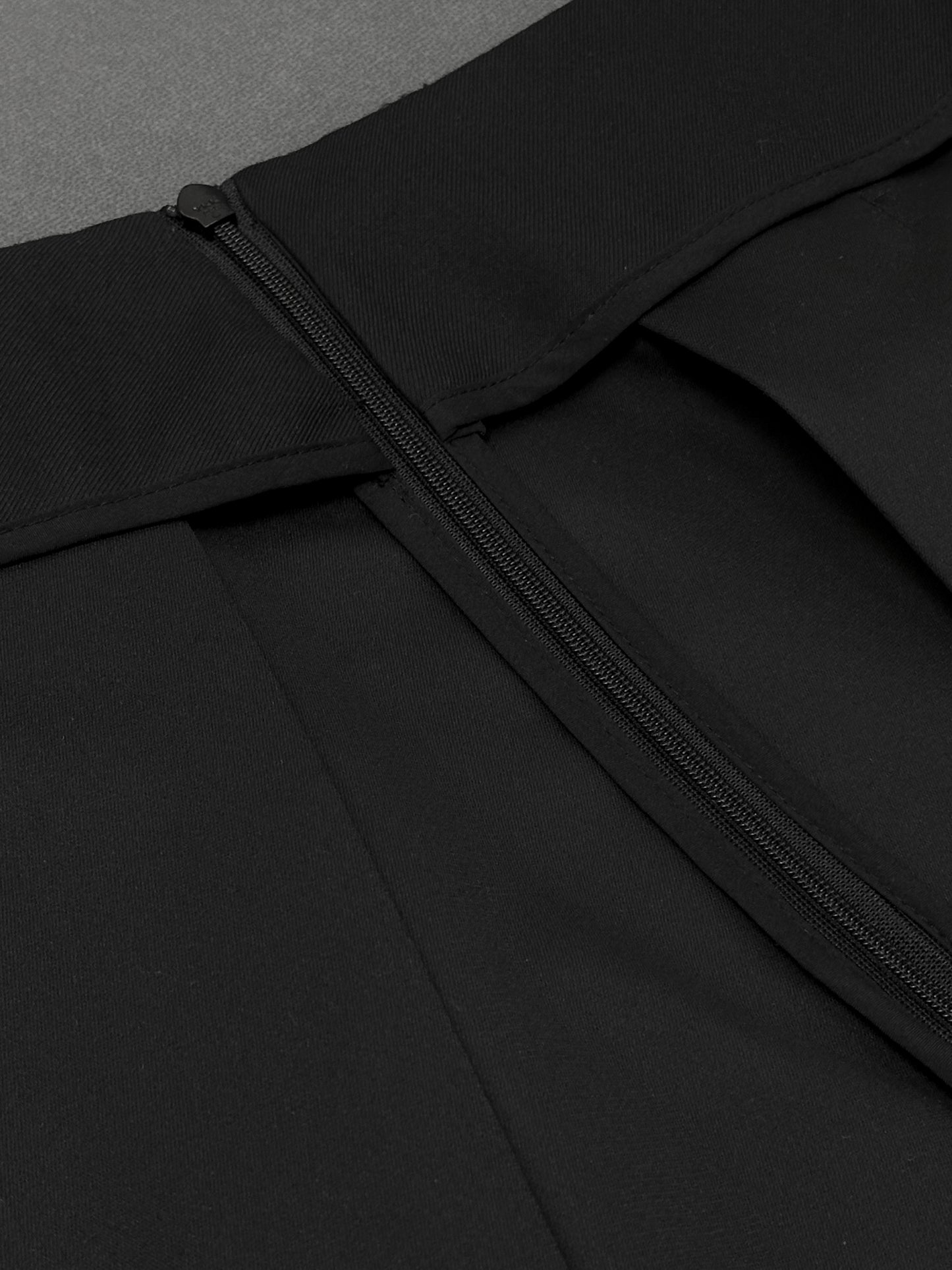 Grace Signature A-line Skirt (BLACK) - ELCY ISLAND
